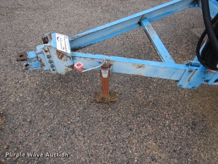 image for item DI2300 Tank trailer