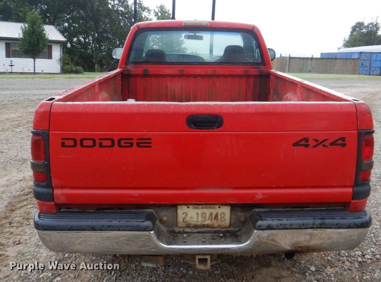image for item DI2301 2001 Dodge Ram 1500 pickup truck