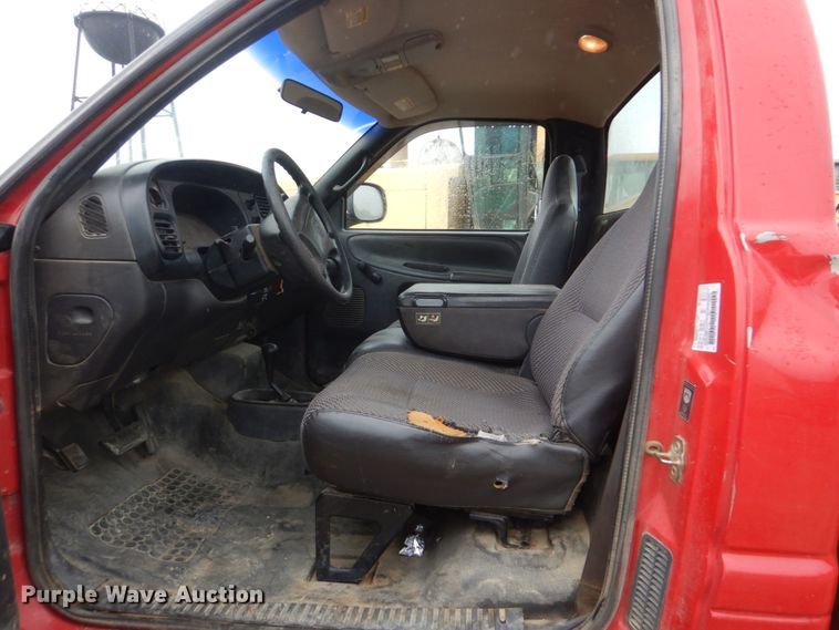 image for item DI2301 2001 Dodge Ram 1500 pickup truck