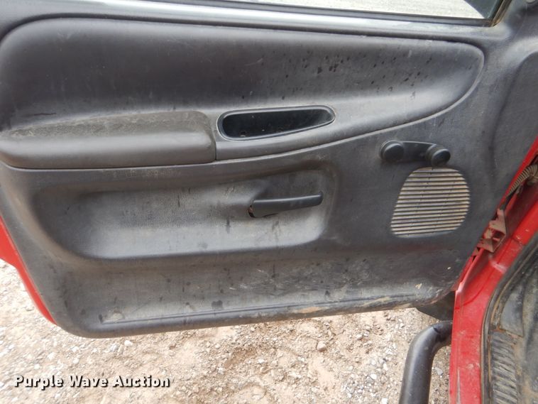 image for item DI2301 2001 Dodge Ram 1500 pickup truck