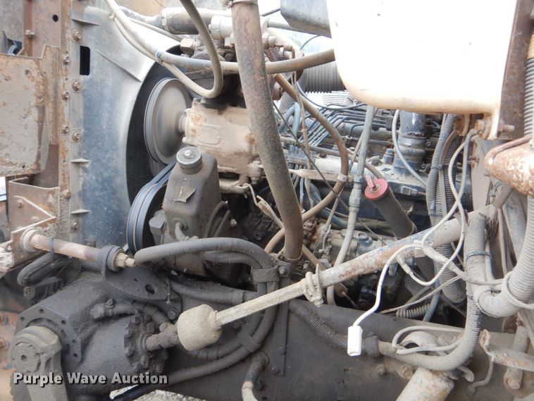 image for item DI2302 1986 International S1900 dump truck