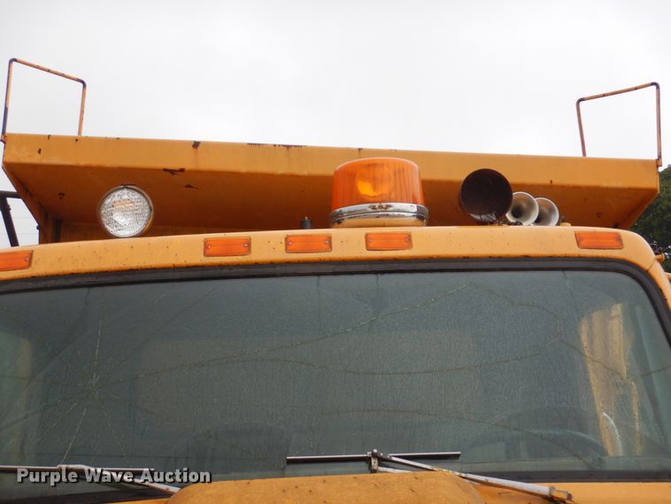 image for item DI2302 1986 International S1900 dump truck