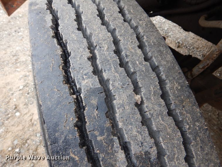 image for item DI2302 1986 International S1900 dump truck