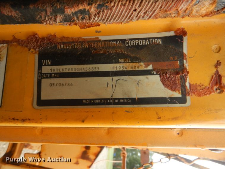 image for item DI2302 1986 International S1900 dump truck