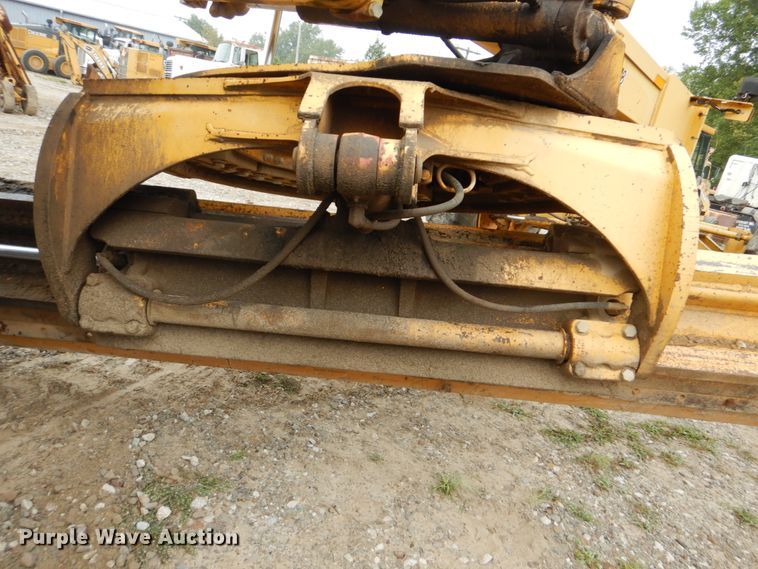 image for item DI2303 1998 John Deere 670CH motor grader
