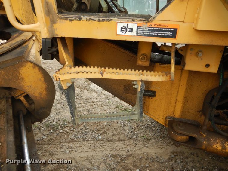 image for item DI2303 1998 John Deere 670CH motor grader