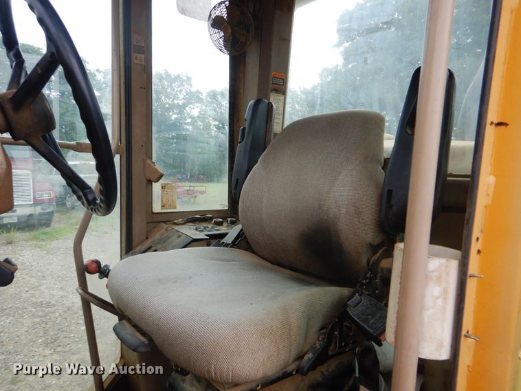 image for item DI2303 1998 John Deere 670CH motor grader