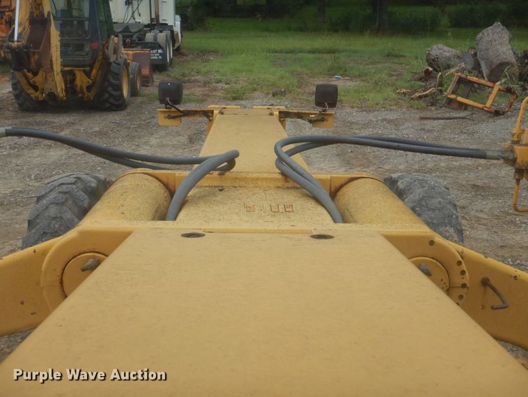 image for item DI2303 1998 John Deere 670CH motor grader