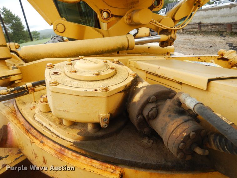 image for item DI2304 2002 Komatsu GD650A motor grader