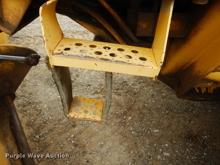 image for item DI2304 2002 Komatsu GD650A motor grader