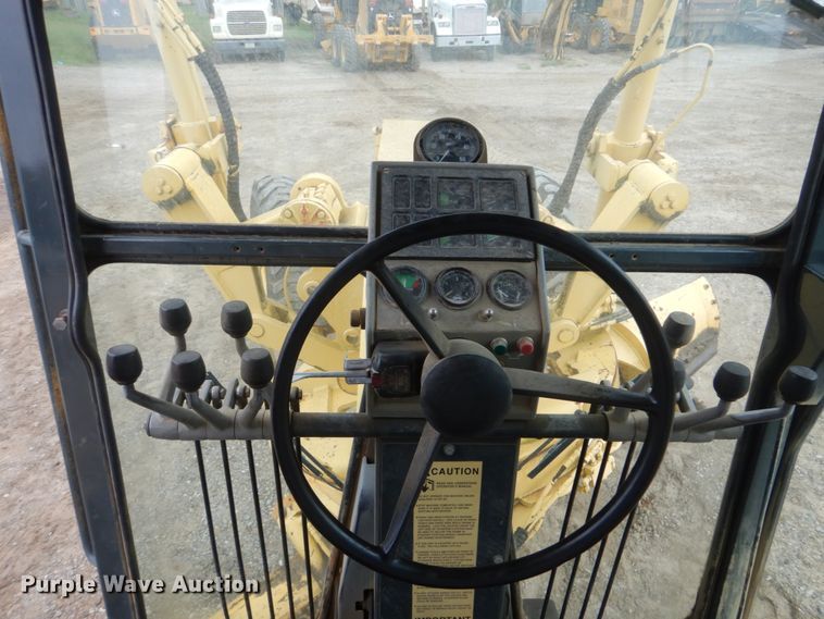 image for item DI2304 2002 Komatsu GD650A motor grader