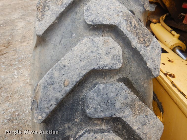 image for item DI2304 2002 Komatsu GD650A motor grader