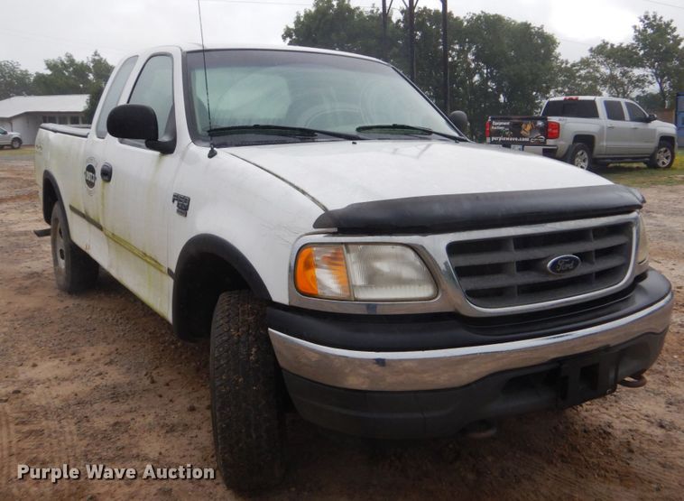 image for item DI2305 2000 Ford F150 XL SuperCab pickup truck