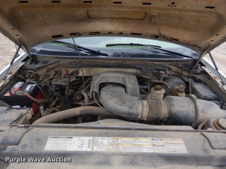 image for item DI2305 2000 Ford F150 XL SuperCab pickup truck