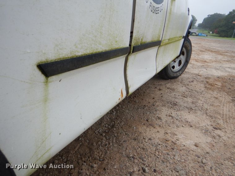 image for item DI2305 2000 Ford F150 XL SuperCab pickup truck