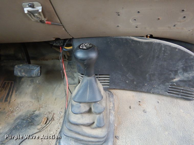 image for item DI2305 2000 Ford F150 XL SuperCab pickup truck