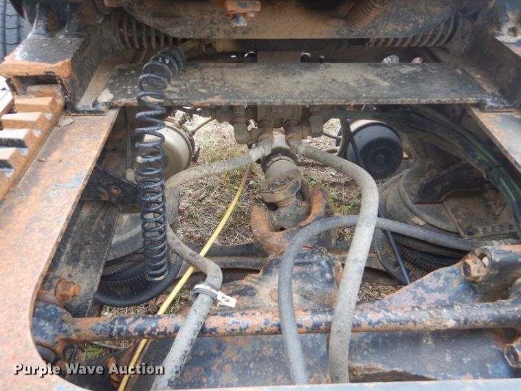 image for item DI2309 1999 International 9200 semi truck