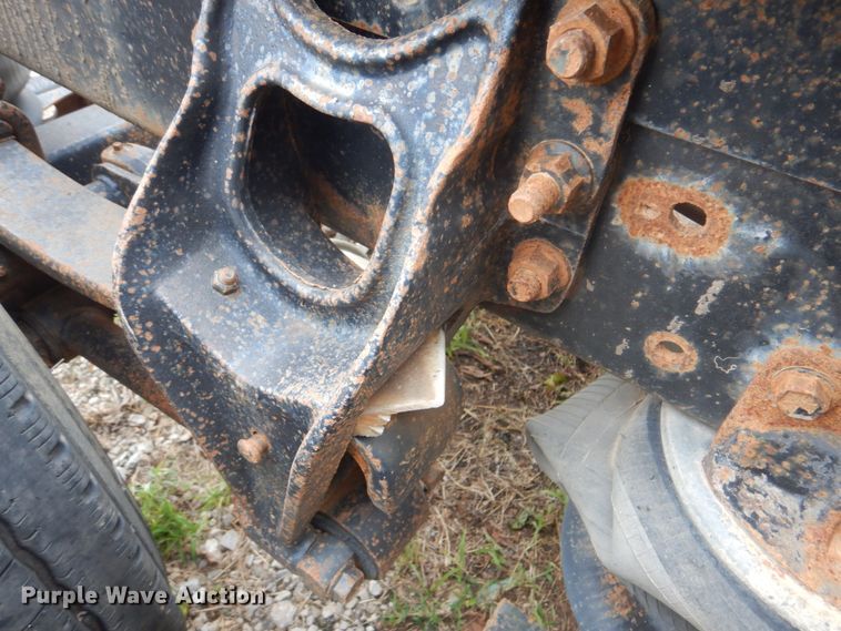 image for item DI2309 1999 International 9200 semi truck