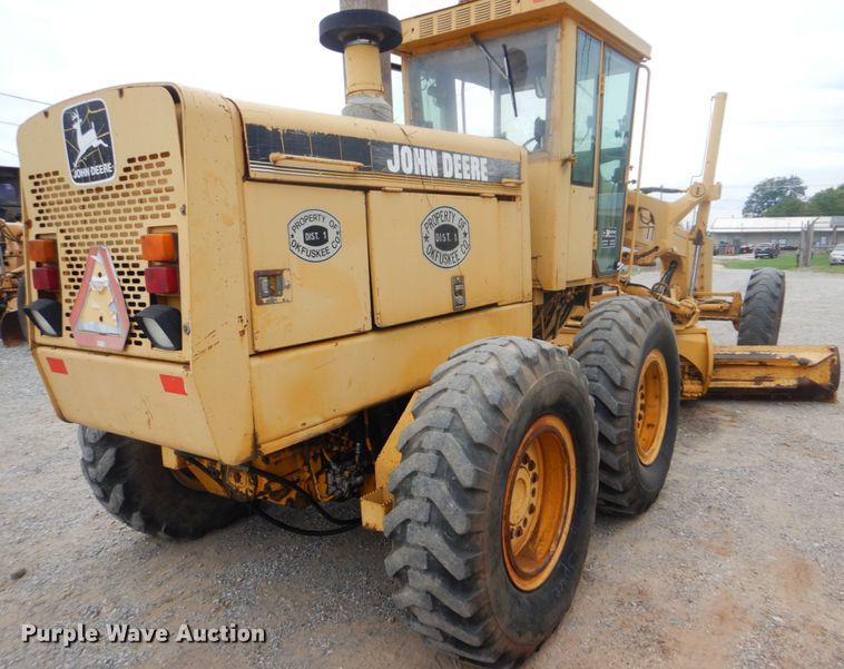image for item DI2310 1993 John Deere 770BH motor grader