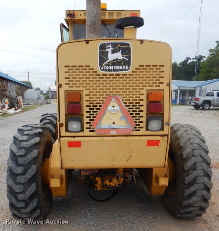 image for item DI2310 1993 John Deere 770BH motor grader