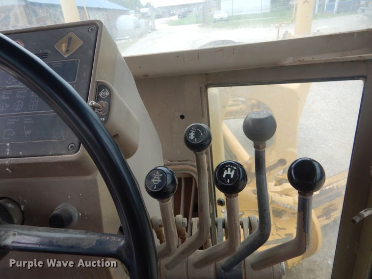 image for item DI2310 1993 John Deere 770BH motor grader