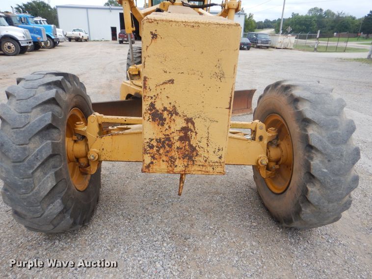 image for item DI2310 1993 John Deere 770BH motor grader