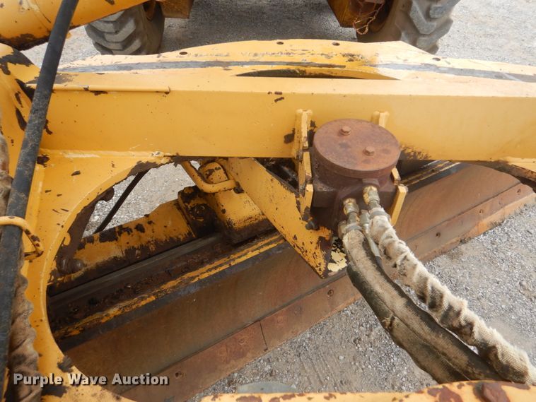 image for item DI2310 1993 John Deere 770BH motor grader