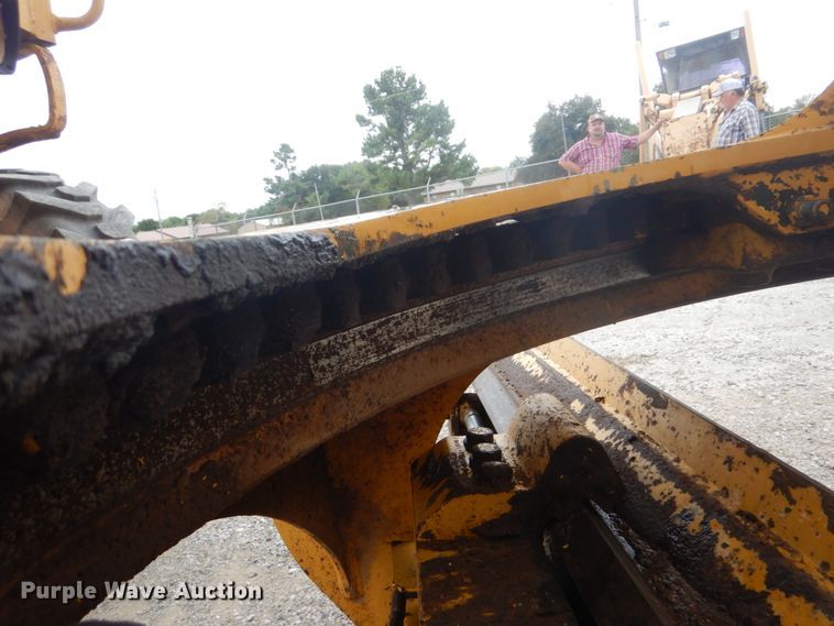 image for item DI2310 1993 John Deere 770BH motor grader