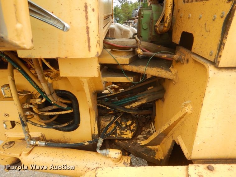 image for item DI2310 1993 John Deere 770BH motor grader