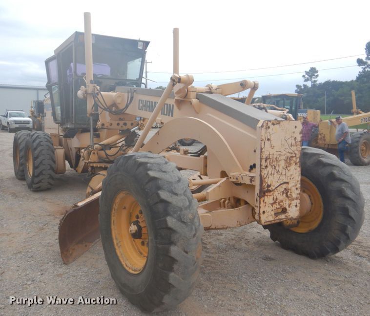 image for item DI2311 2000 Champion 720A VHP motor grader
