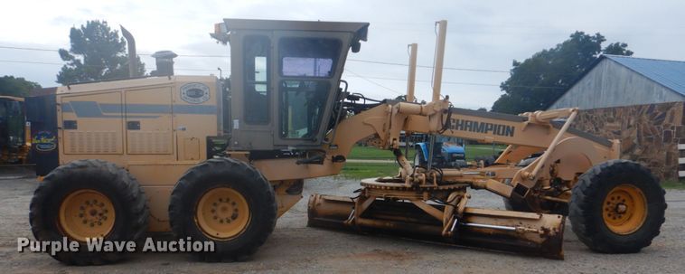 image for item DI2311 2000 Champion 720A VHP motor grader