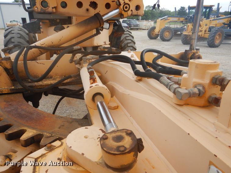 image for item DI2311 2000 Champion 720A VHP motor grader