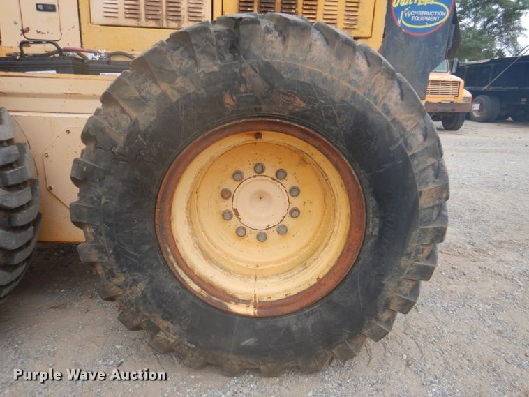 image for item DI2311 2000 Champion 720A VHP motor grader