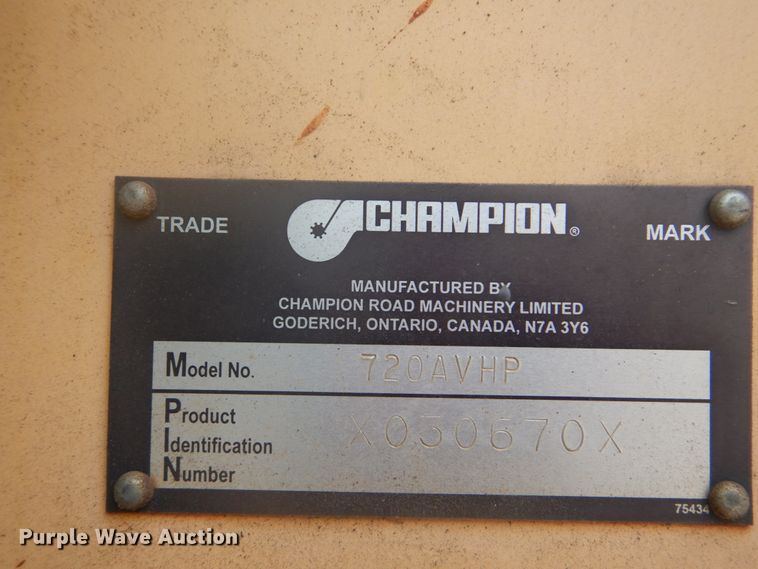 image for item DI2311 2000 Champion 720A VHP motor grader