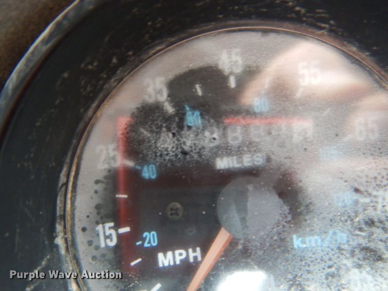 image for item DI2313 1998 Mack RD6883 truck cab and chassis