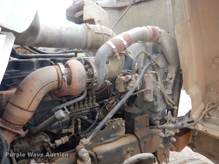 image for item DI2313 1998 Mack RD6883 truck cab and chassis