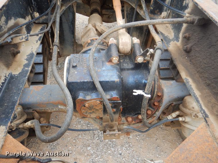 image for item DI2313 1998 Mack RD6883 truck cab and chassis