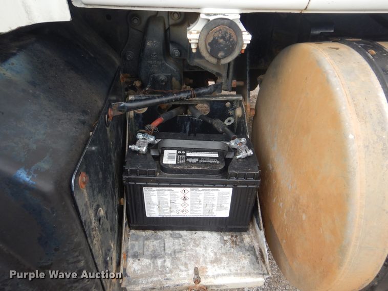 image for item DI2313 1998 Mack RD6883 truck cab and chassis