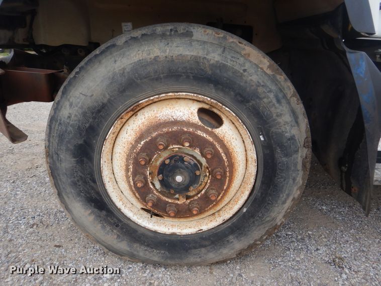 image for item DI2313 1998 Mack RD6883 truck cab and chassis