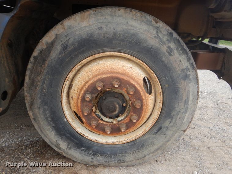 image for item DI2313 1998 Mack RD6883 truck cab and chassis