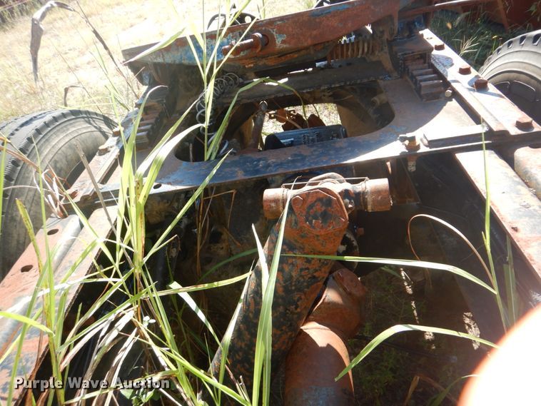 image for item DI2323 1998 Mack RD semi truck