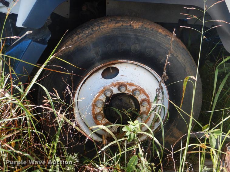 image for item DI2323 1998 Mack RD semi truck