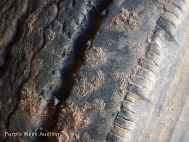 image for item DI2323 1998 Mack RD semi truck