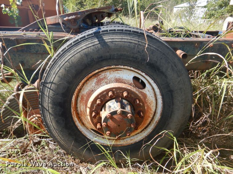 image for item DI2323 1998 Mack RD semi truck