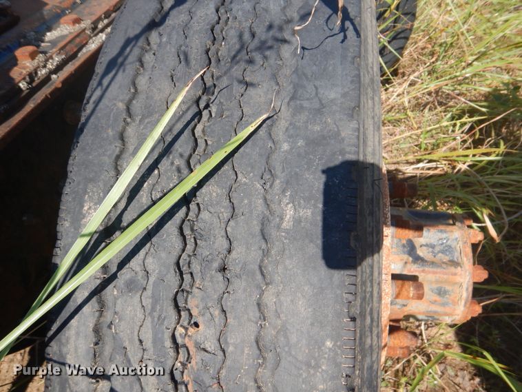 image for item DI2323 1998 Mack RD semi truck