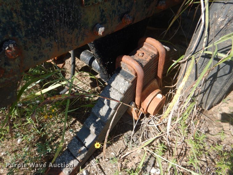 image for item DI2323 1998 Mack RD semi truck