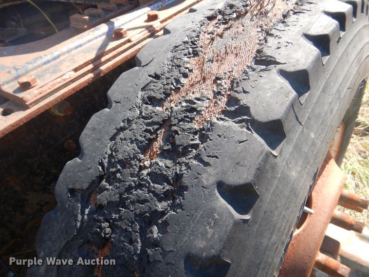 image for item DI2323 1998 Mack RD semi truck