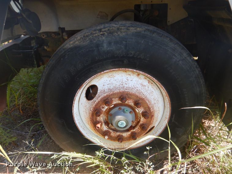 image for item DI2323 1998 Mack RD semi truck