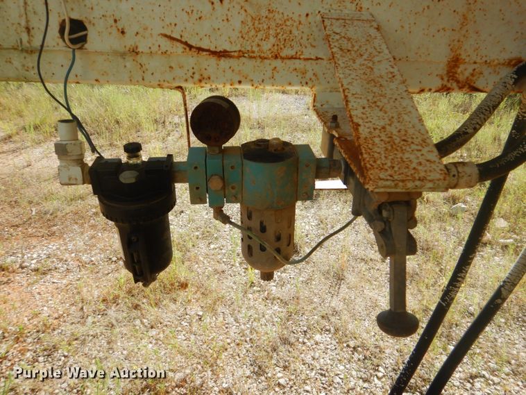 image for item DI2324 1999 Trail Blazer 5400 bottom dump trailer