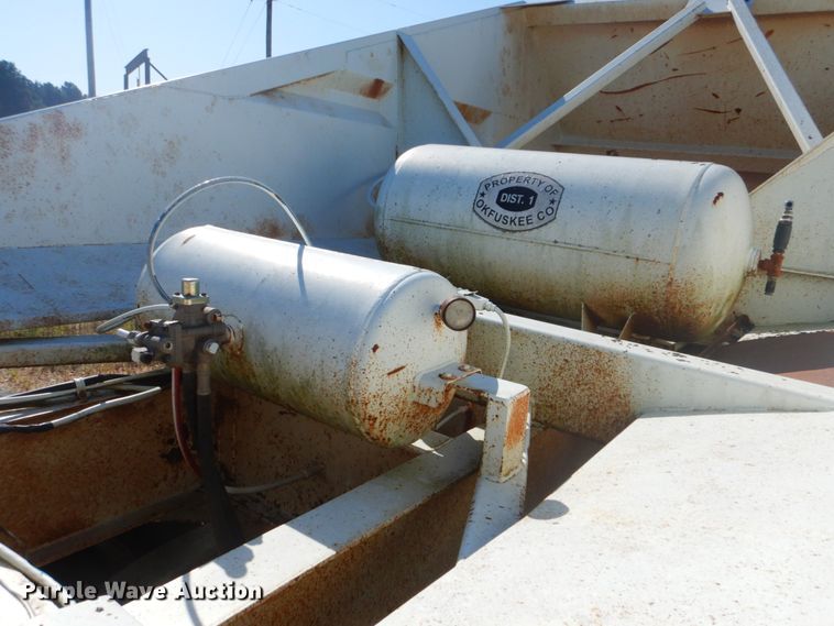 image for item DI2324 1999 Trail Blazer 5400 bottom dump trailer